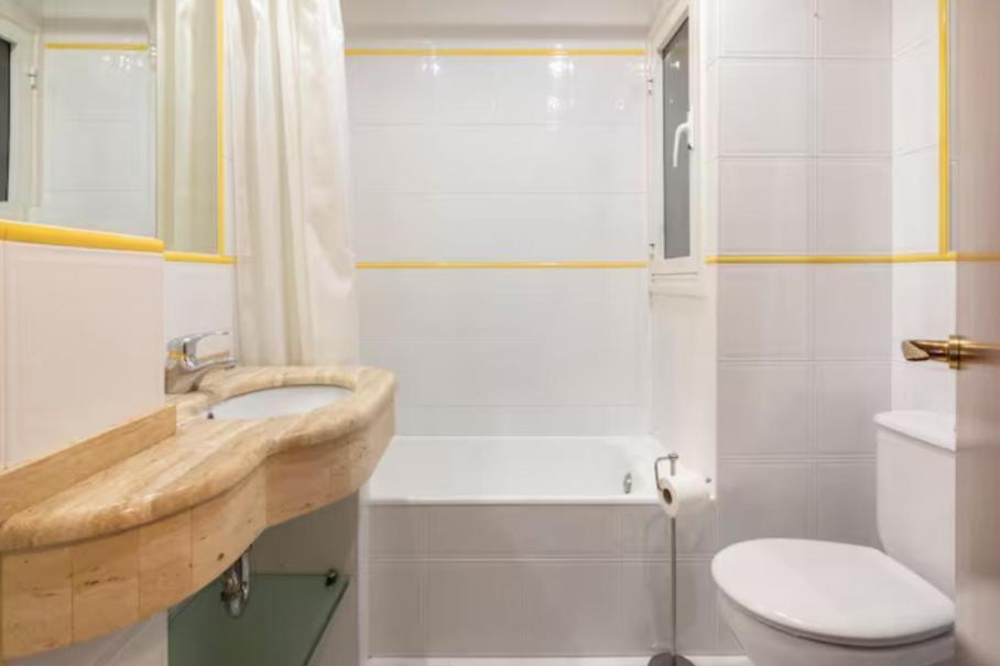א-קורוניה Amazing Location Coruna Downtown מראה חיצוני תמונה